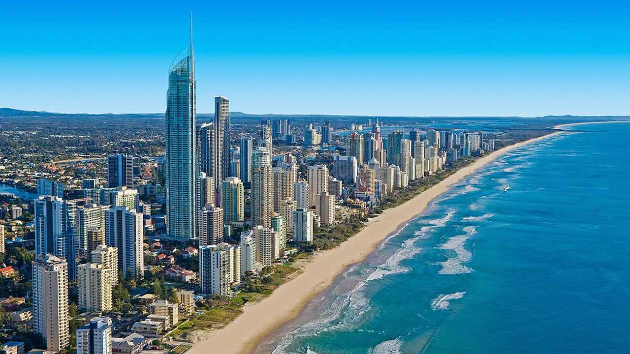 surfers paradise beach