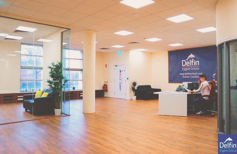 delfin english school