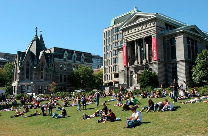 universidades de canada